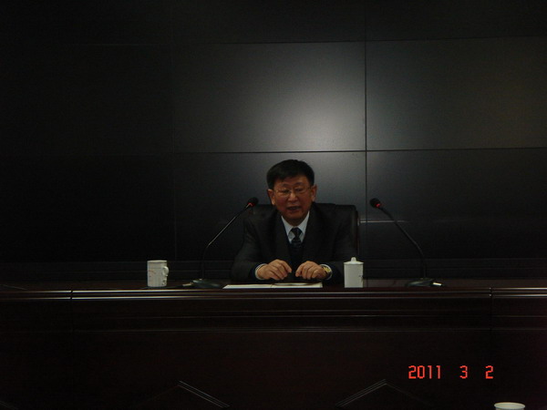 集團董事席華武總經(jīng)理、王重樂副總經(jīng)理，集團書記張正山親臨培訓(xùn)現(xiàn)場為大家授課